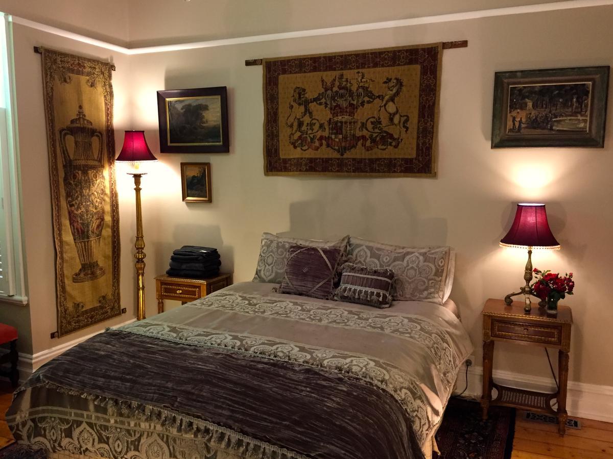 Goldenray Hotel Касълмейн Екстериор снимка